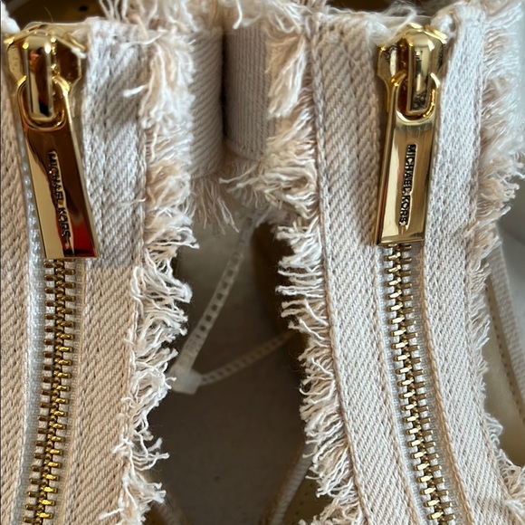 Michael kors Cream Canvas Wedge Sandals with Ankle Strap MICHAEL KORS - Picture 4 of 11